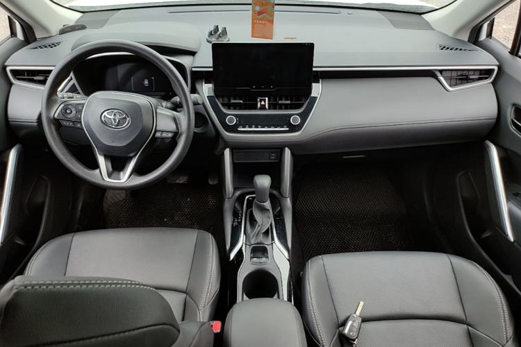 Used Toyota FRONTLANDER 2024 2.0L CVT Elite Plus Edition Center Console