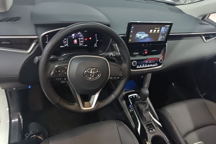 Used Toyota FRONTLANDER 2024 2.0L CVT Elite Plus Edition Center Console