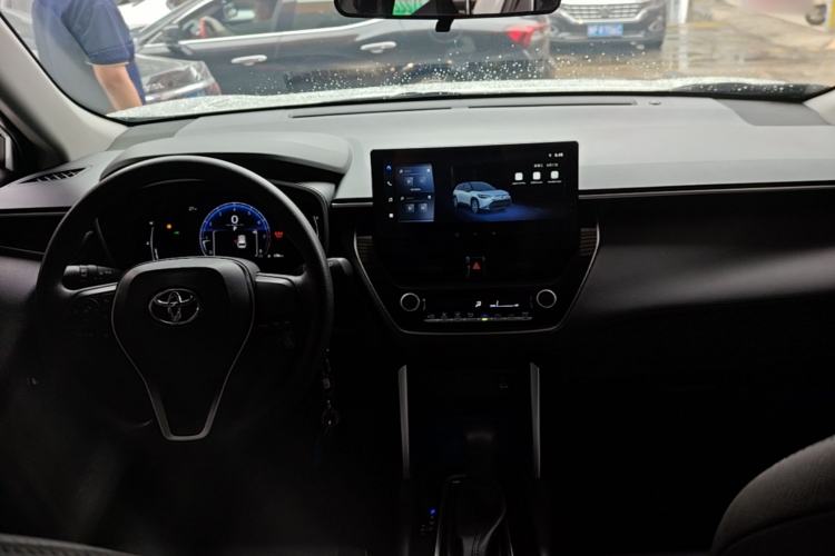 Used Toyota FRONTLANDER 2024 2.0L CVT Elite Plus Edition Center Console
