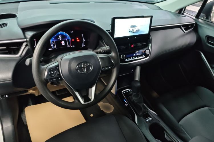 Used Toyota FRONTLANDER 2024 2.0L CVT Elite Edition Center Console