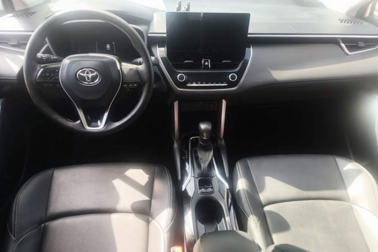 Used Toyota FRONTLANDER 2024 2.0L CVT Elite Plus Edition Center Console