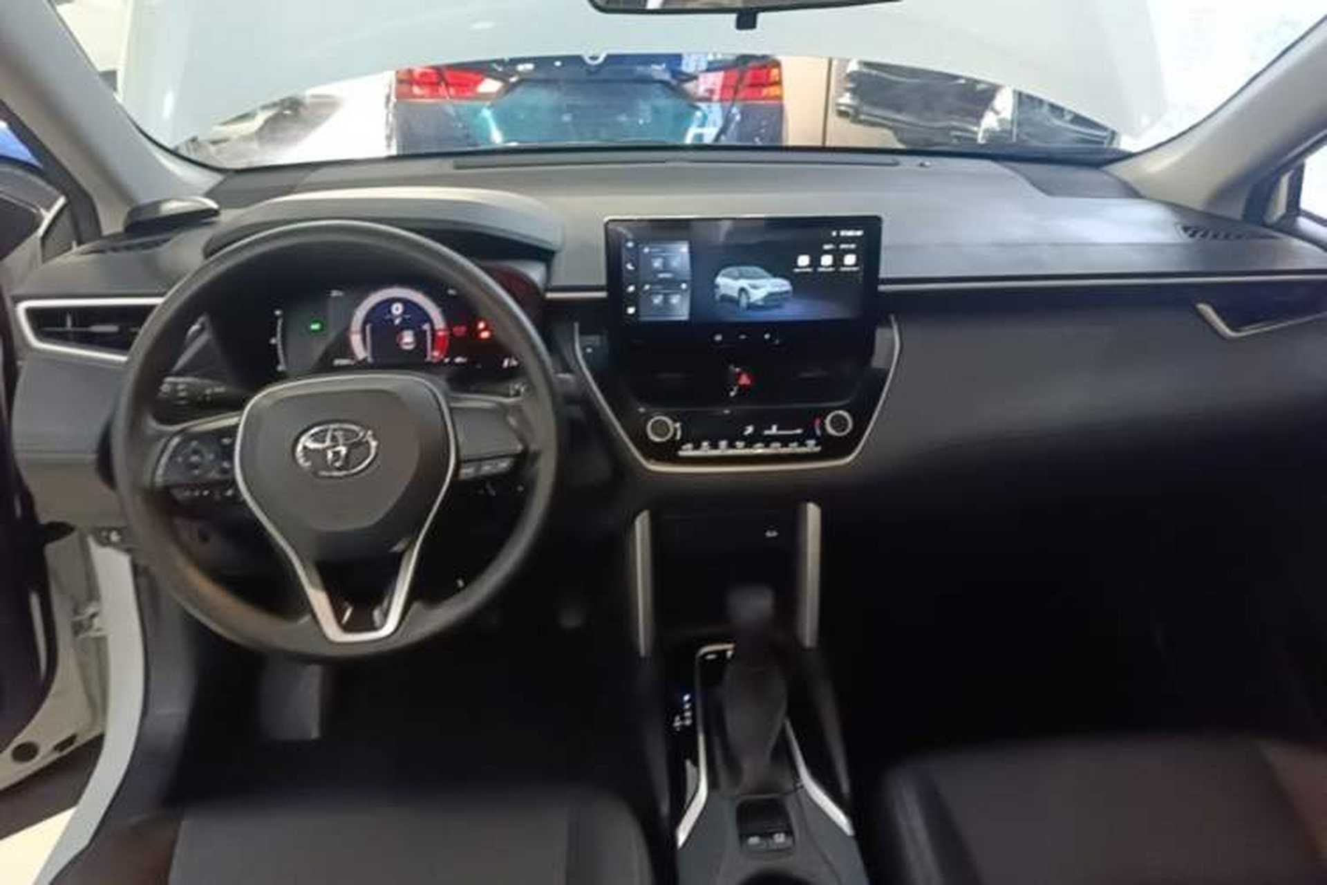 Used Toyota FRONTLANDER 2024 2.0L CVT Elite Edition Center Console