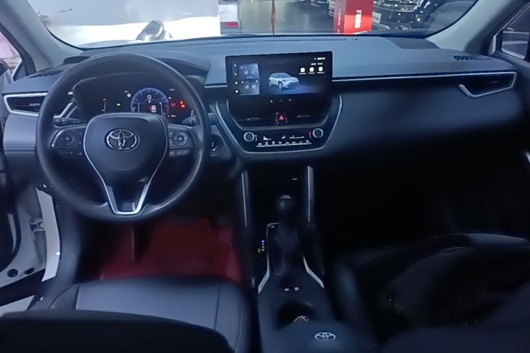 Used Toyota FRONTLANDER 2024 2.0L CVT Leading Edition Center Console