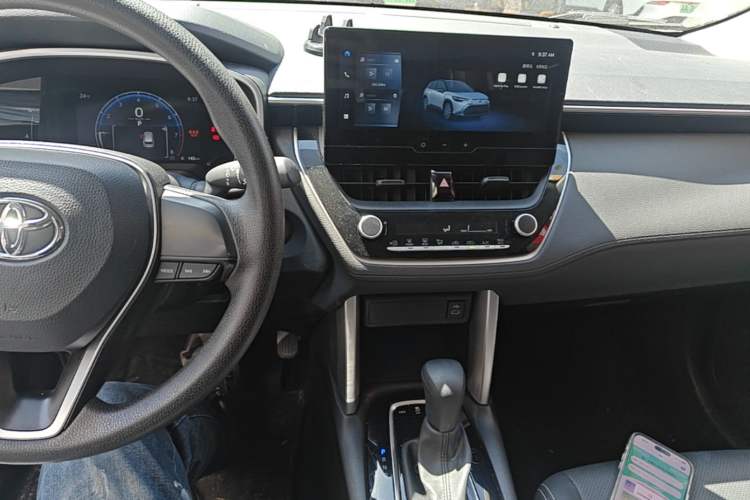 Used Toyota FRONTLANDER 2024 2.0L CVT Elite Plus Edition Center Console