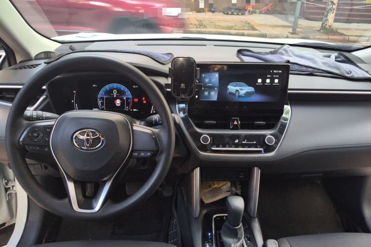 Used Toyota FRONTLANDER 2024 2.0L CVT Elite Edition Center Console