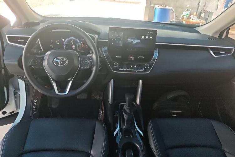 Used Toyota FRONTLANDER 2024 2.0L CVT Luxury Edition Center Console