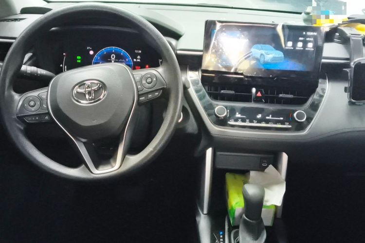 Used Toyota FRONTLANDER 2024 2.0L CVT Leading Edition Center Console