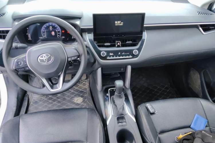 Used Toyota FRONTLANDER 2024 2.0L CVT Elite Edition Center Console