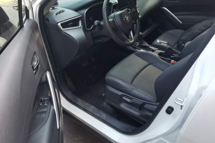 Used Toyota FRONTLANDER 2024 2.0L CVT Leading Plus Edition Driver Seat