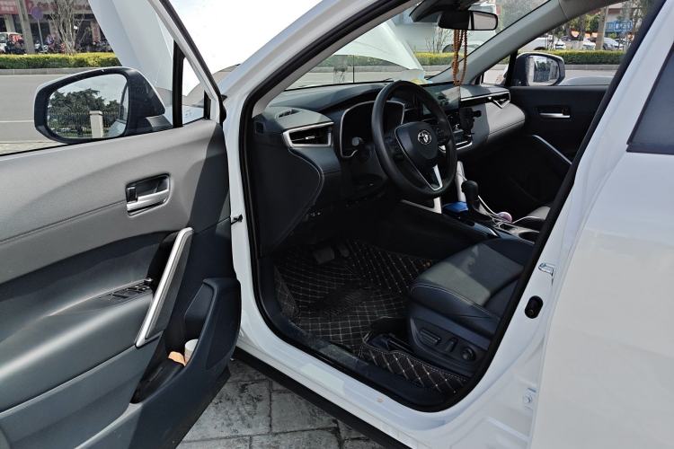 Used Toyota FRONTLANDER 2024 2.0L CVT Luxury Edition Driver Seat