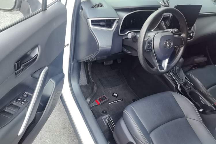 Used Toyota FRONTLANDER 2024 2.0L CVT Elite Edition Driver Seat