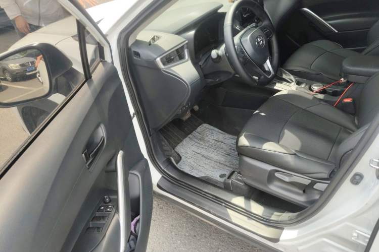 Used Toyota FRONTLANDER 2024 2.0L Smart Electric Hybrid Dual-Engine Leading Edition Driver Seat