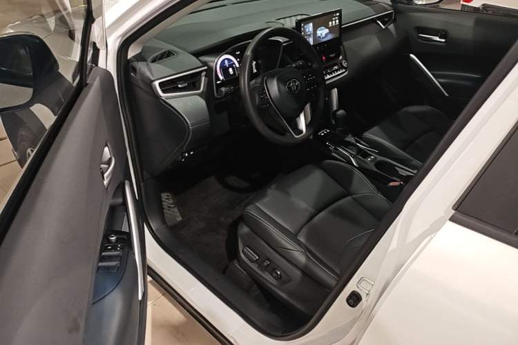 Used Toyota FRONTLANDER 2024 2.0L Smart Electric Hybrid Dual-Engine Luxury Edition Driver Seat