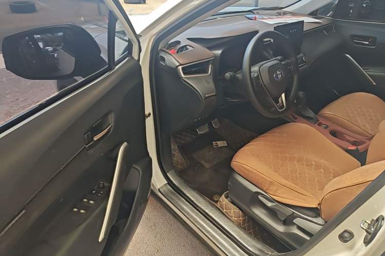 Used Toyota FRONTLANDER 2024 2.0L Smart Electric Hybrid Dual-Engine Leading Edition Driver Seat