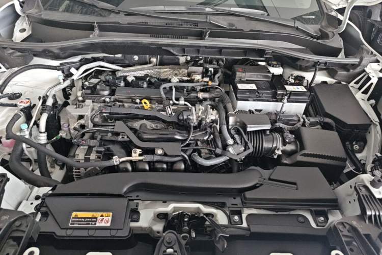 Used Toyota FRONTLANDER 2024 2.0L CVT Elite Plus Edition Engine Bay
