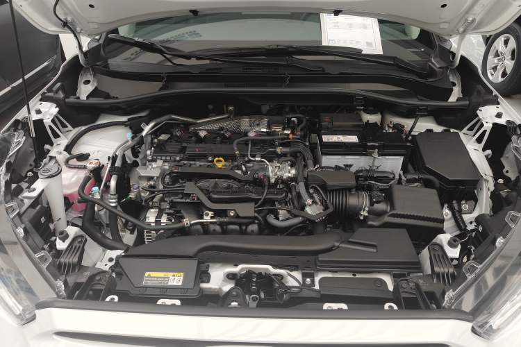 Used Toyota FRONTLANDER 2024 2.0L CVT Elite Plus Edition Engine Bay