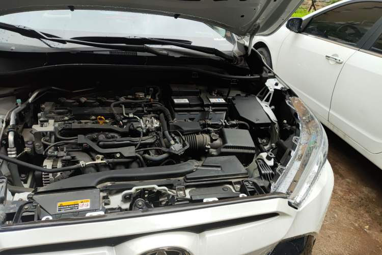 Used Toyota FRONTLANDER 2024 2.0L CVT Elite Edition Engine Bay Left
