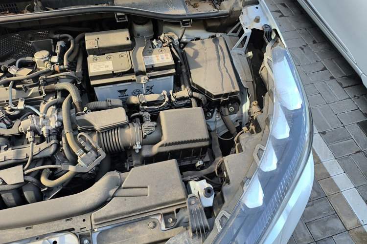 Used Toyota FRONTLANDER 2024 2.0L CVT Luxury Edition Engine Bay Left