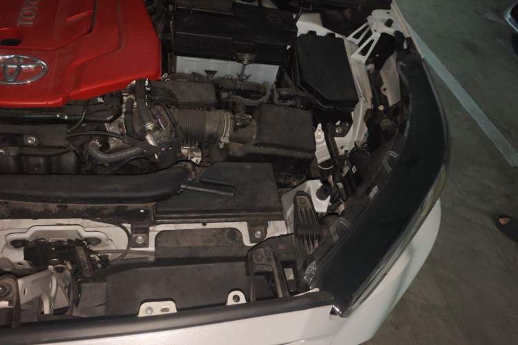 Used Toyota FRONTLANDER 2024 2.0L CVT Elite Edition Engine Bay Left