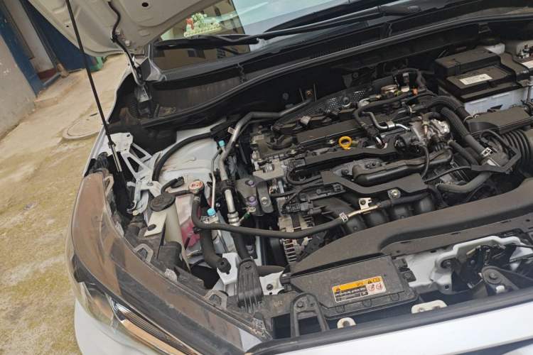 Used Toyota FRONTLANDER 2024 2.0L CVT Elite Edition Engine Bay Right