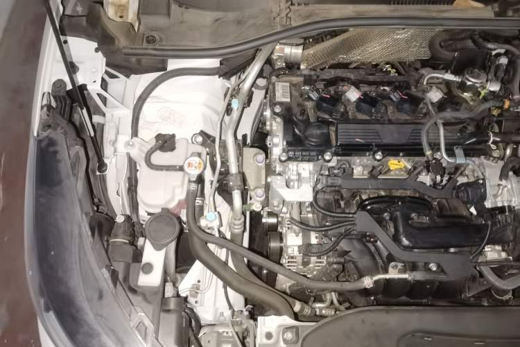 Used Toyota FRONTLANDER 2024 2.0L CVT Elite Edition Engine Bay Right