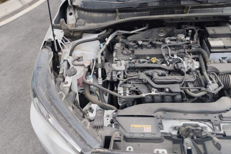 Used Toyota FRONTLANDER 2024 2.0L CVT Elite Edition Engine Bay Right