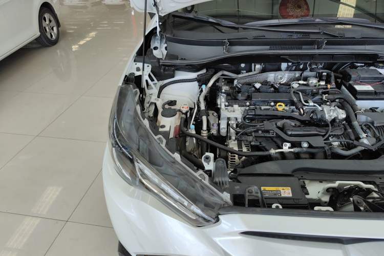 Used Toyota FRONTLANDER 2024 2.0L CVT Elite Edition Engine Bay Right