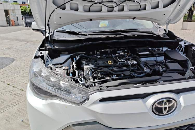 Used Toyota FRONTLANDER 2024 2.0L CVT Luxury Edition Engine Bay Right