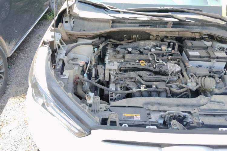 Used Toyota FRONTLANDER 2024 2.0L CVT Elite Edition Engine Bay Right