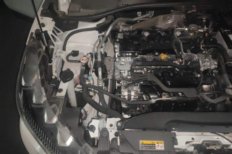 Used Toyota FRONTLANDER 2024 2.0L CVT Luxury Edition Engine Bay Right