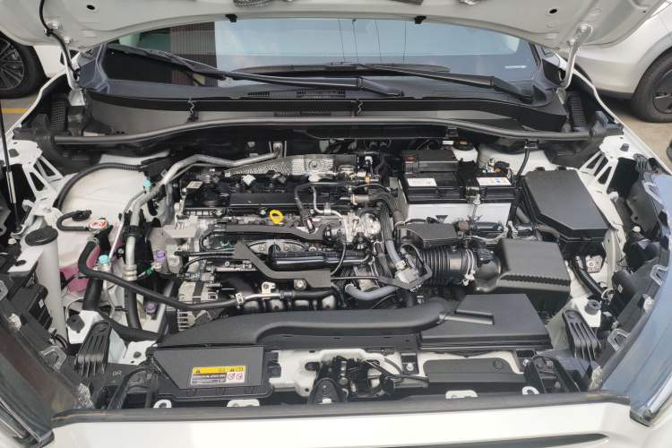 Used Toyota FRONTLANDER 2024 2.0L CVT Elite Plus Edition Engine Bay