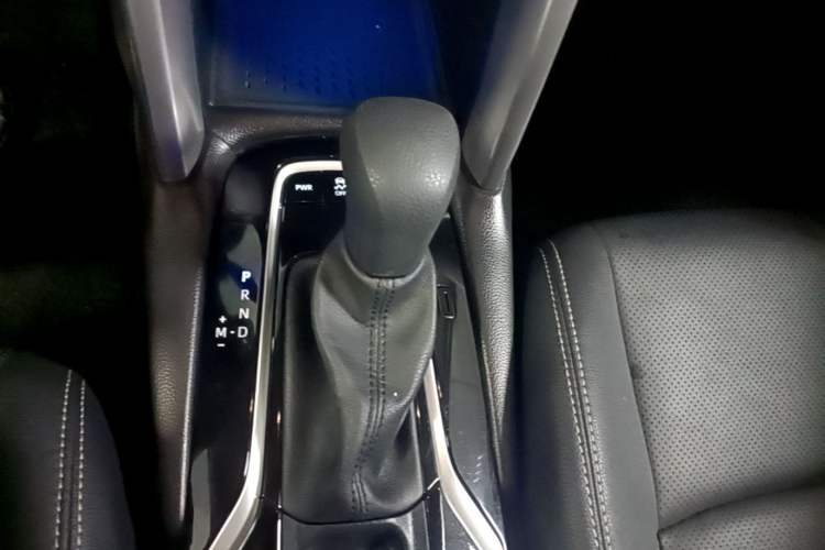 Used Toyota FRONTLANDER 2024 2.0L CVT Elite Plus Edition Gear Lever