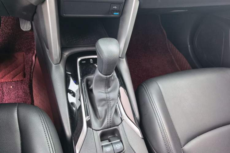 Used Toyota FRONTLANDER 2024 2.0L CVT Leading Edition Gear Lever