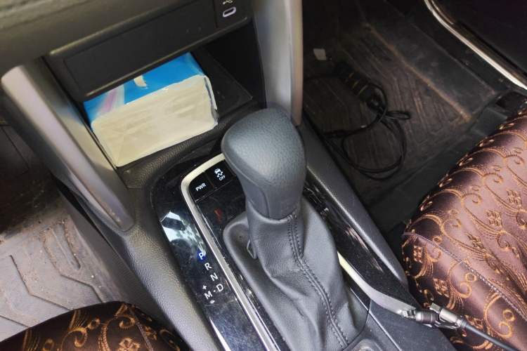 Used Toyota FRONTLANDER 2024 2.0L CVT Leading Edition Gear Lever