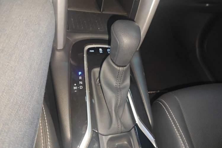 Used Toyota FRONTLANDER 2024 2.0L CVT Elite Plus Edition Gear Lever