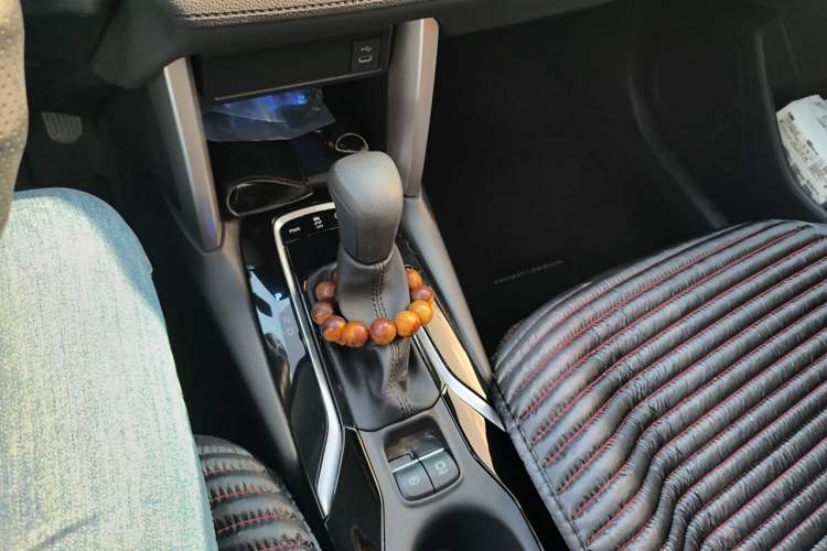 Used Toyota FRONTLANDER 2024 2.0L CVT Luxury Edition Gear Lever
