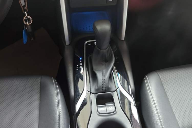 Used Toyota FRONTLANDER 2024 2.0L CVT Elite Plus Edition Gear Lever