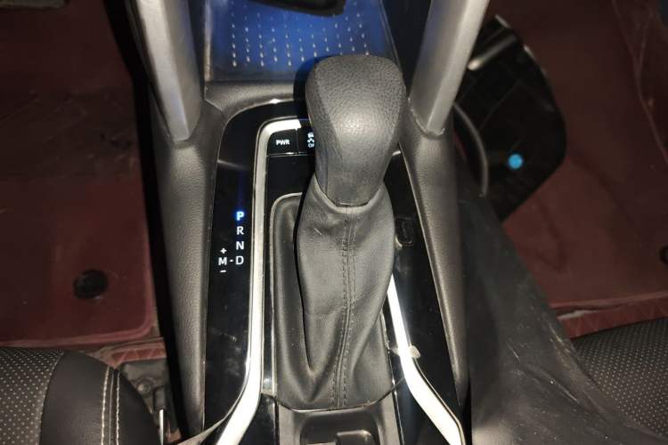Used Toyota FRONTLANDER 2024 2.0L CVT Leading Edition Gear Lever
