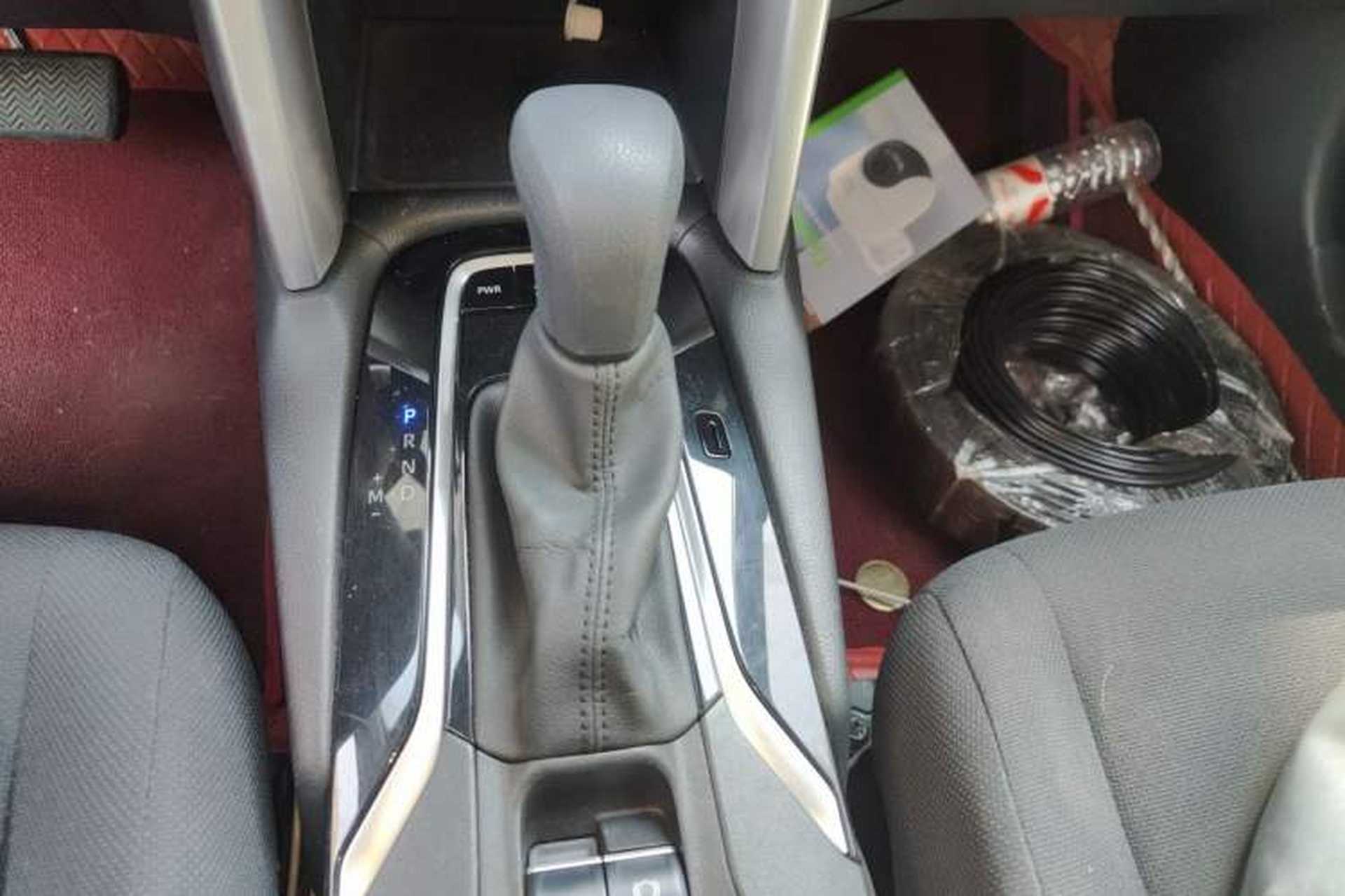 Used Toyota FRONTLANDER 2024 2.0L CVT Elite Edition Gear Lever