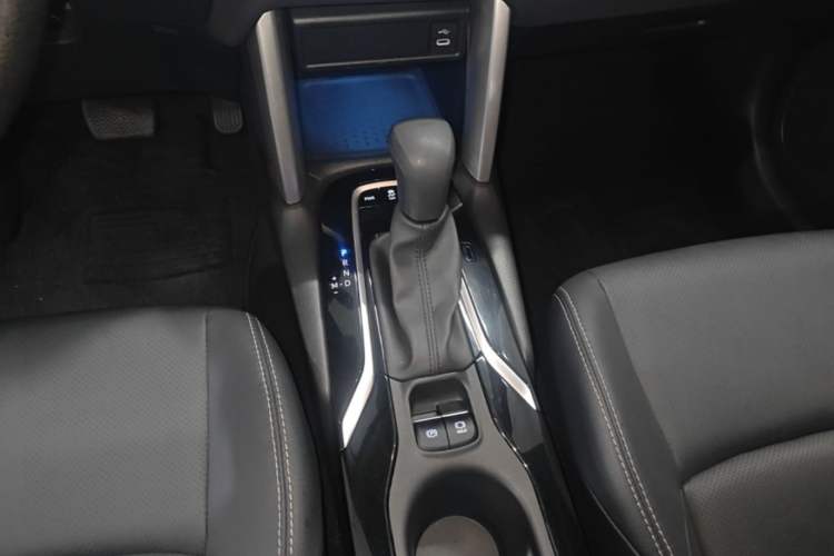 Used Toyota FRONTLANDER 2024 2.0L CVT Elite Plus Edition Gear Lever