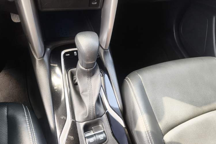 Used Toyota FRONTLANDER 2024 2.0L CVT Elite Plus Edition Gear Lever