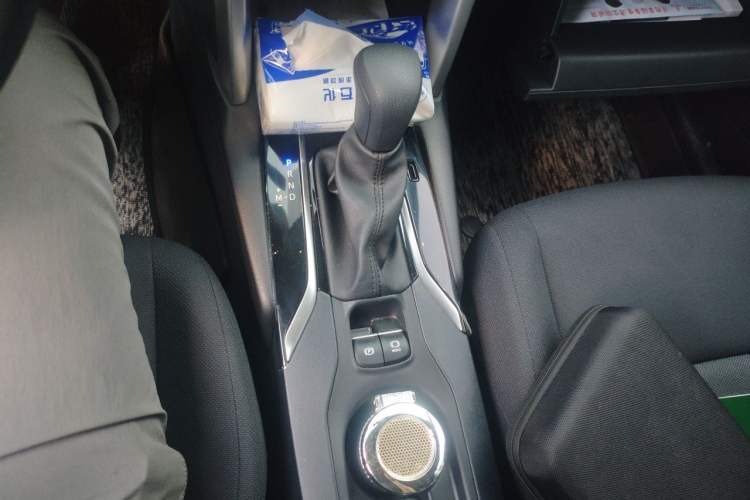 Used Toyota FRONTLANDER 2024 2.0L CVT Elite Edition Gear Lever