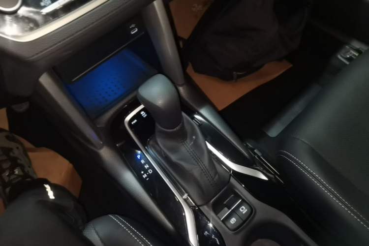 Used Toyota FRONTLANDER 2024 2.0L CVT Elite Plus Edition Gear Lever