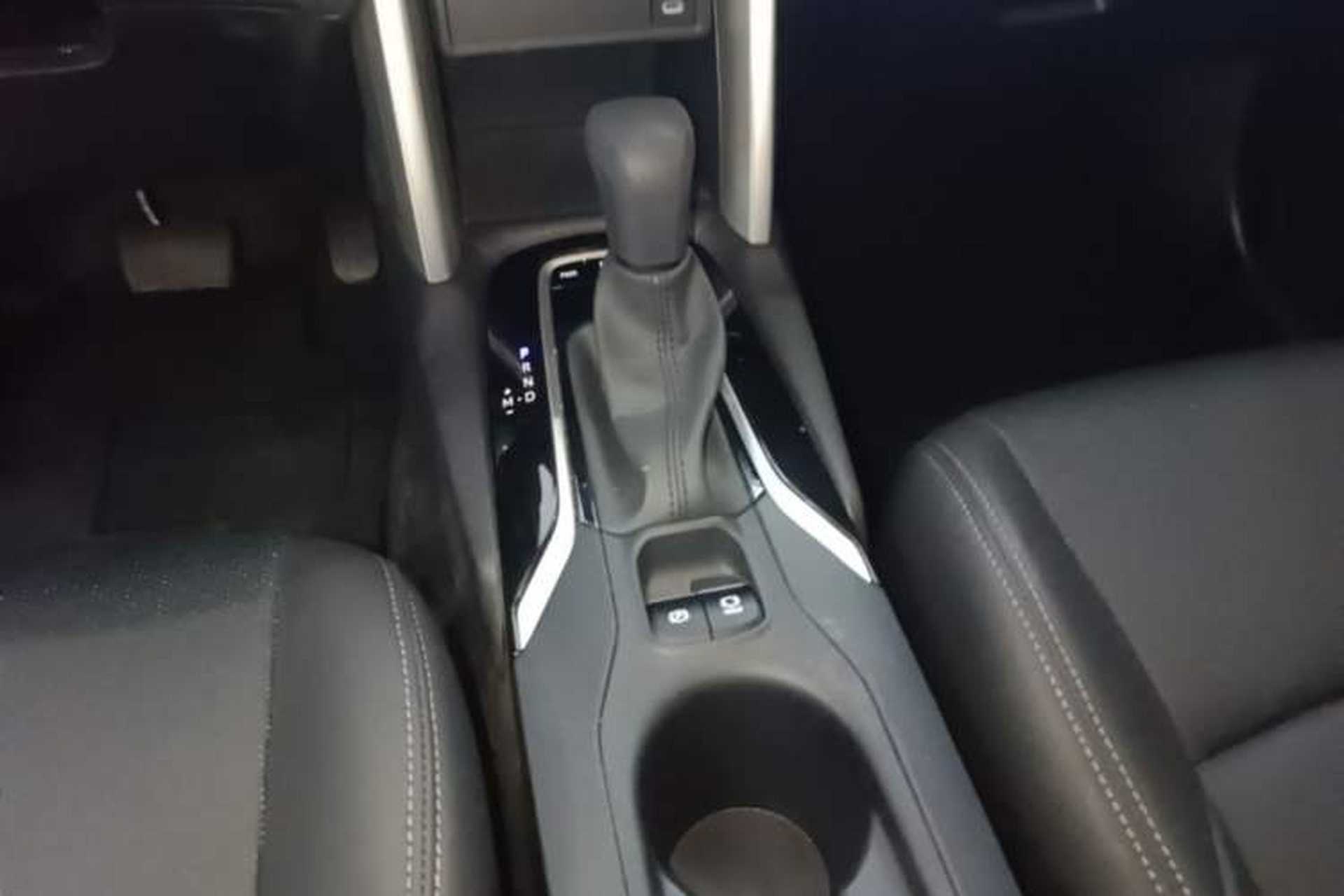 Used Toyota FRONTLANDER 2024 2.0L CVT Elite Edition Gear Lever