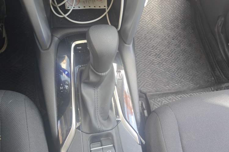 Used Toyota FRONTLANDER 2024 2.0L CVT Elite Edition Gear Lever