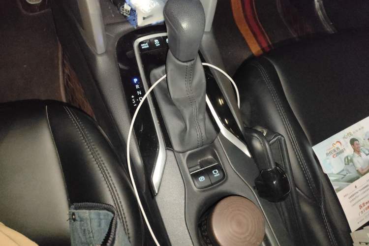 Used Toyota FRONTLANDER 2024 2.0L Smart Electric Hybrid Dual-Engine Leading Edition Gear Lever