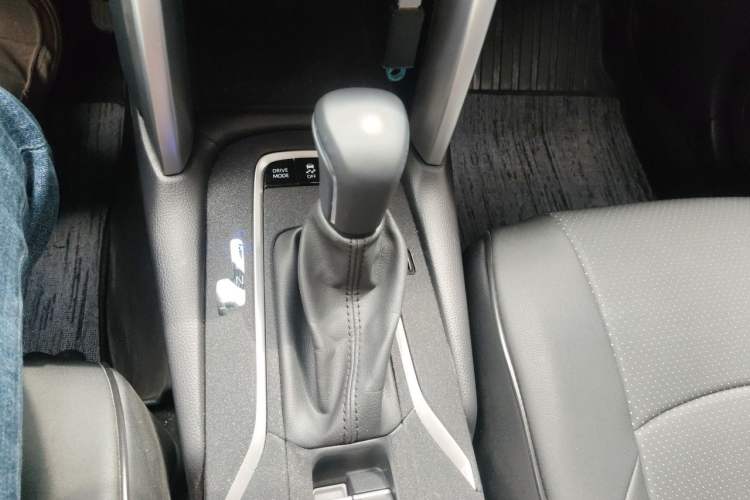 Used Toyota FRONTLANDER 2024 2.0L Smart Electric Hybrid Dual-Engine Leading Edition Gear Lever