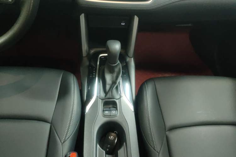 Used Toyota FRONTLANDER 2024 2.0L CVT Leading Edition Gear Lever