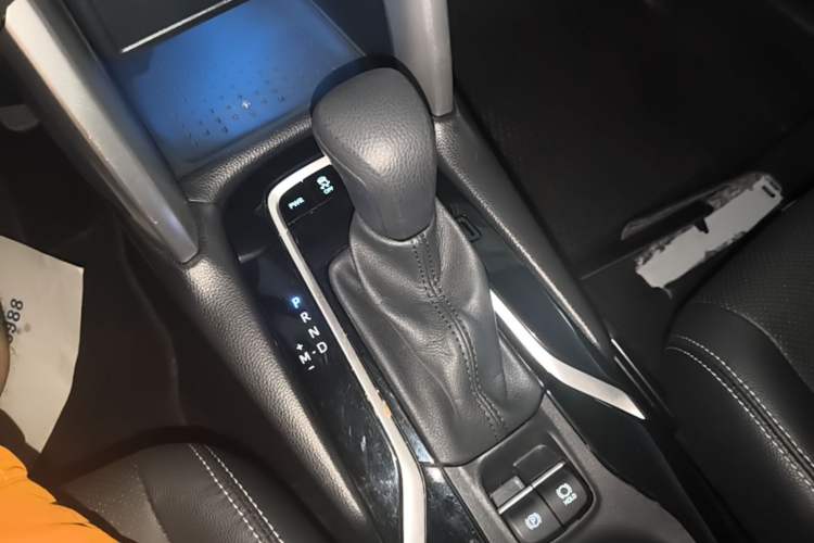 Used Toyota FRONTLANDER 2024 2.0L CVT Elite Plus Edition Gear Lever