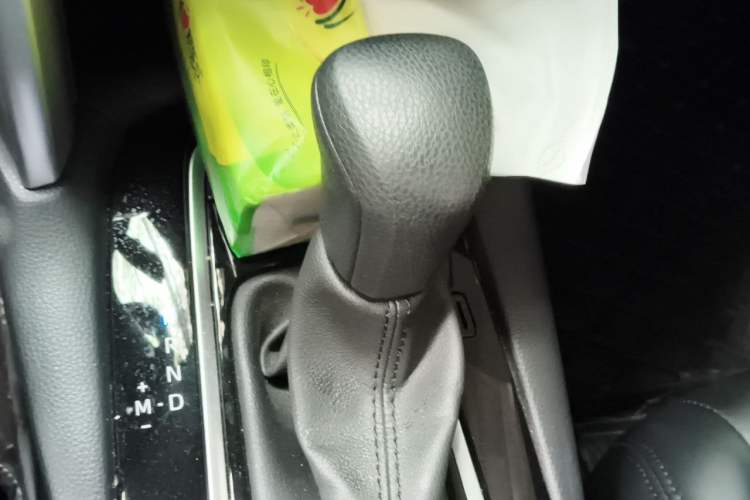 Used Toyota FRONTLANDER 2024 2.0L CVT Leading Edition Gear Lever